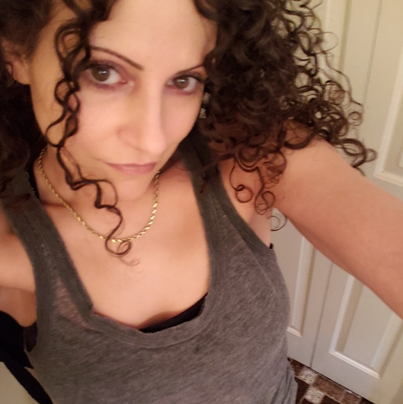 Meet your Posher, Amy - Picture 1 of 8